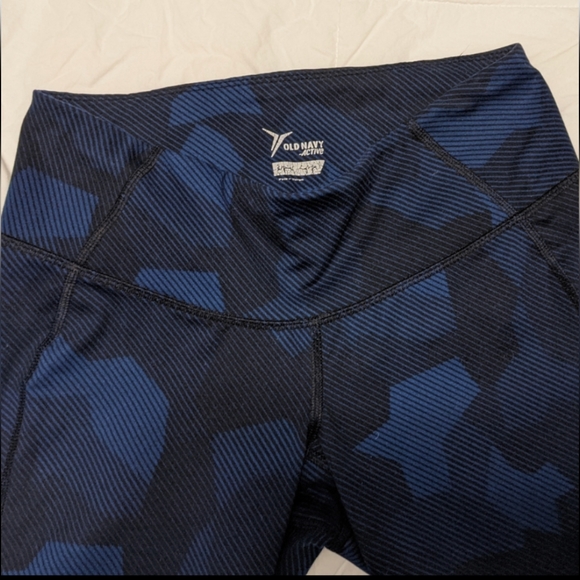 Old Navy Go-Dry Crop Black & Blue Striped Leggings | Size Small - Picture 8 of 8